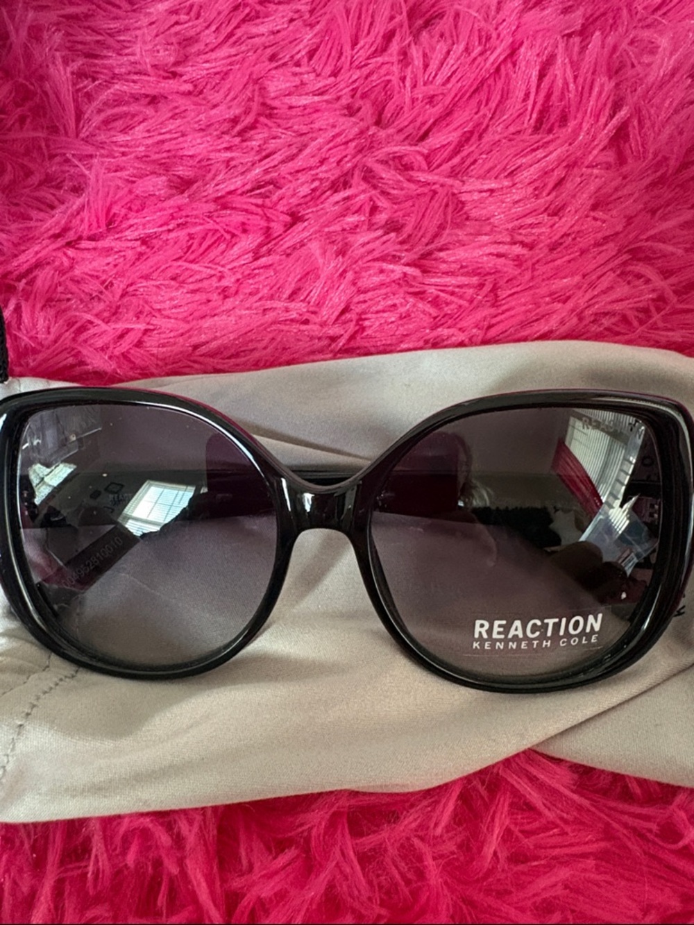 Kenneth Cole Reaction Black Oversized Round Sunglasses